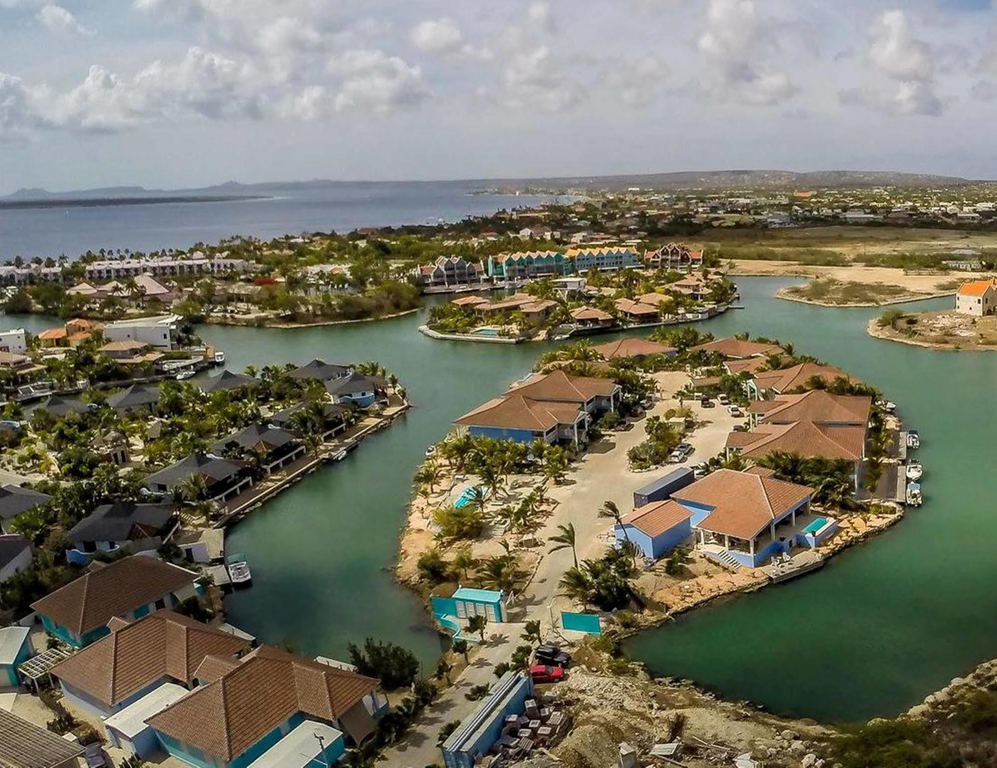 Ocean Breeze Boutique Hotel & Marina Kralendijk  Exterior photo